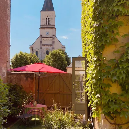 Clos Des Glycines Lesigny (Vienne)