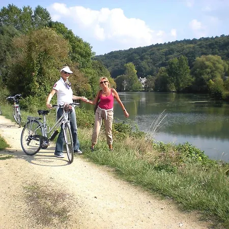 Clos Des Glycines 度假居 Lésigny