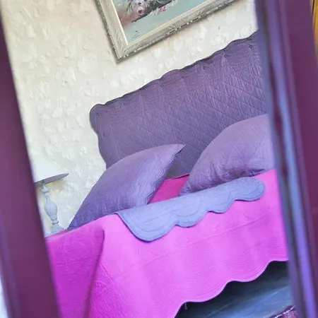 Clos Des Glycines בית נופש *